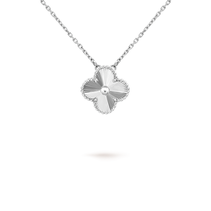 [Riva Jewelry ]CLOVER 15MM LASER NECKLACE SILVER