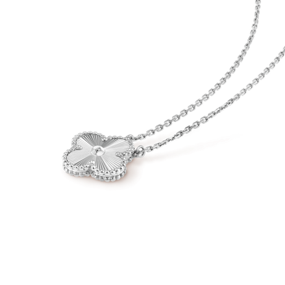 [Riva Jewelry ]CLOVER 15MM LASER NECKLACE SILVER
