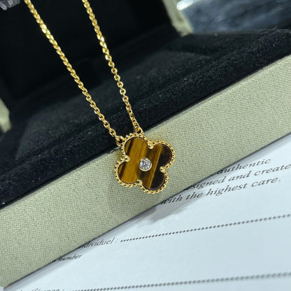 [Riva Jewelry ]CLOVER 15MM DIAMOND AND YELLOW TIGER'S EYE AGATE necklace