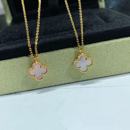 [Riva Jewelry ]CLOVER 9.5MM PINK MOTHER OF PEARL SINGLE FLOWER NECKLACE