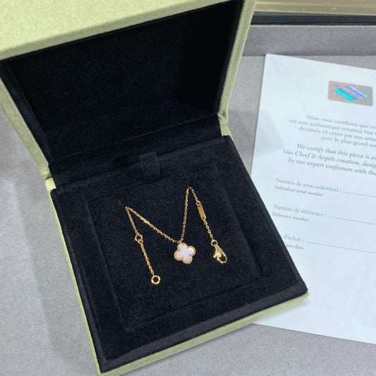 [Riva Jewelry ]CLOVER 9.5MM PINK MOTHER OF PEARL SINGLE FLOWER NECKLACE