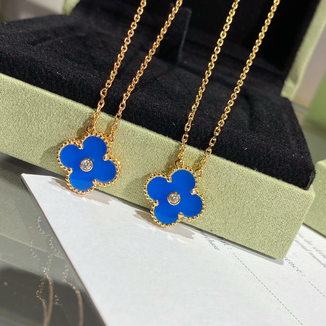 [Riva Jewelry ]CLOVER 15MM DIAMOND AND BLUE AGATE NECKLACE