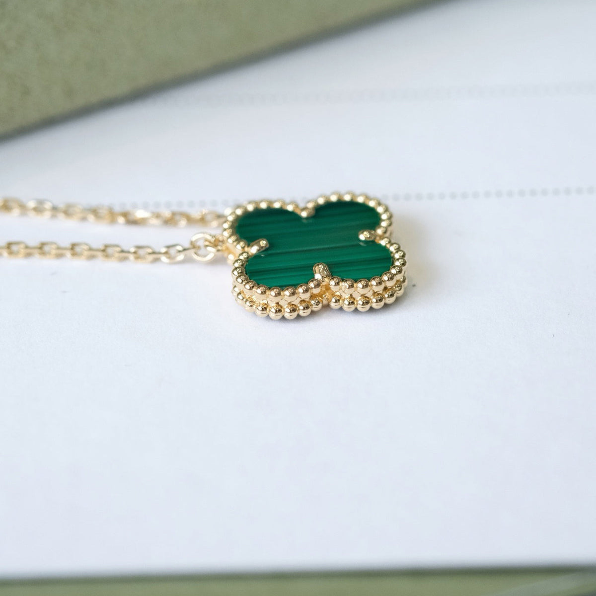[Riva Jewelry ]CLOVER 15MM MALACHITE SINGLE FLOWER  NECKLACE