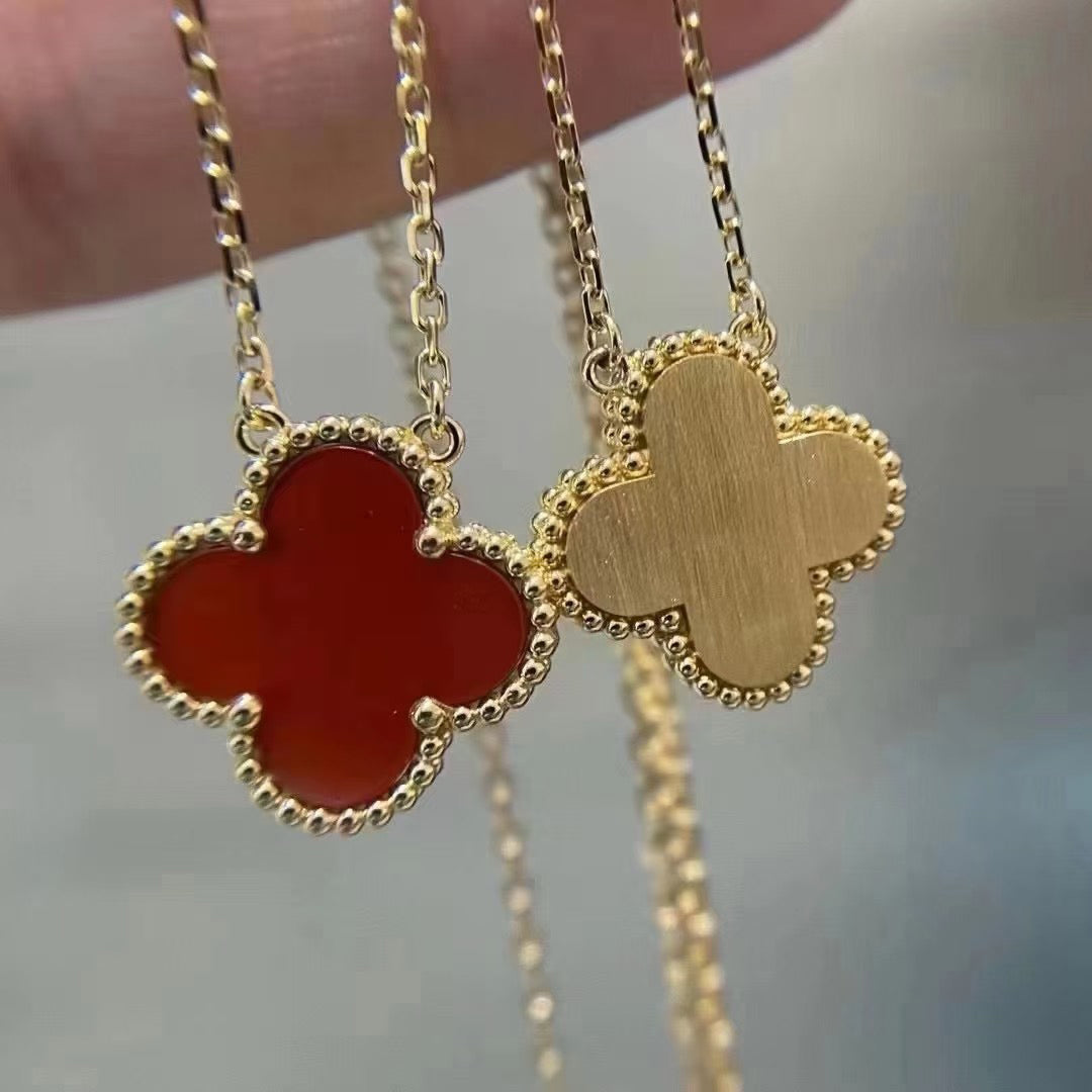 [Riva Jewelry ]CLOVER 15MM CARNELIAN SINGLE FLOWER NECKLACE