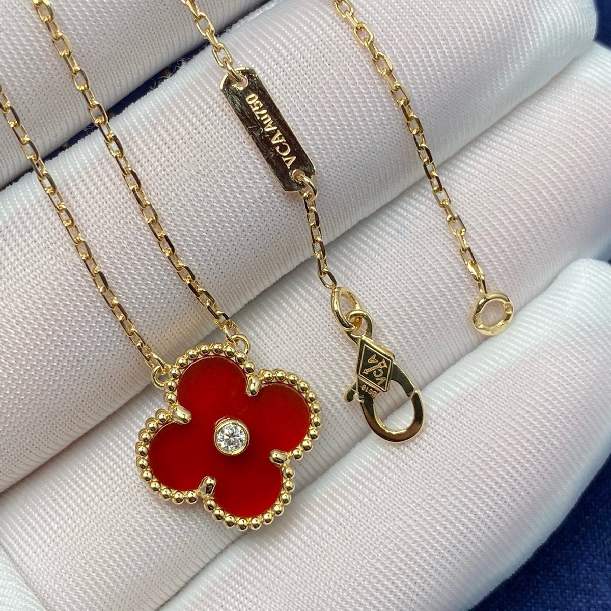 [Riva Jewelry ]CLOVER 15MM DIAMOND CARNELIAN NECKLACE