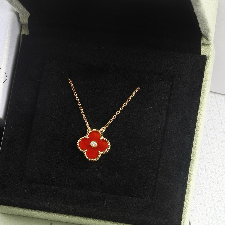[Riva Jewelry ]CLOVER 15MM DIAMOND CARNELIAN NECKLACE