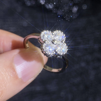[Riva Jewelry]エレガントな四つ葉のクローバーモアッサナイトリング