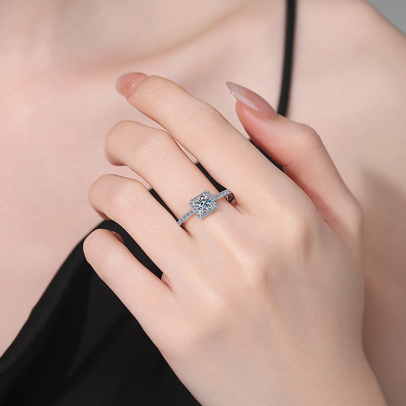 [Riva Jewelry]ZIERLICHER ZUCKERWÜRFEL-MOISSANIT-RING