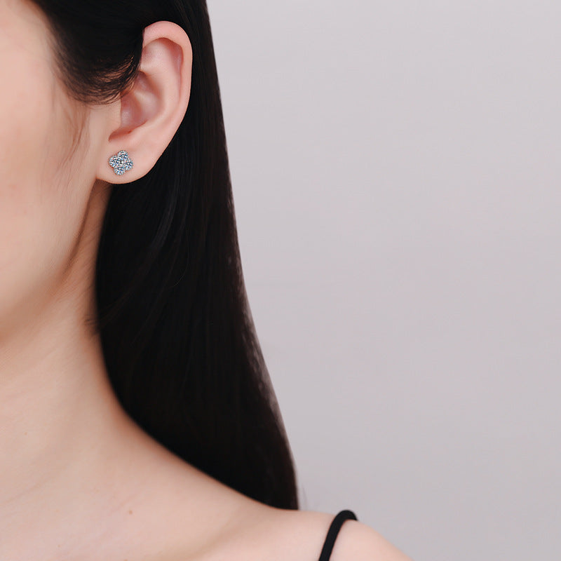 [Riva Jewelry]ELEGANTE VIERBLÄTTRIGE KLEE-MOISSANIT-OHRSTECKER