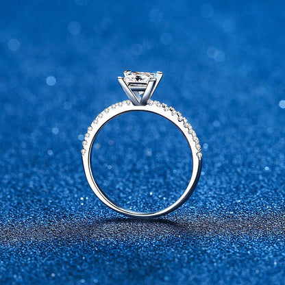 [Riva Jewelry]ELEGANTER MOISSANIT-VERLOBUNGSRING IM PRINZESSINNENSCHLIFF