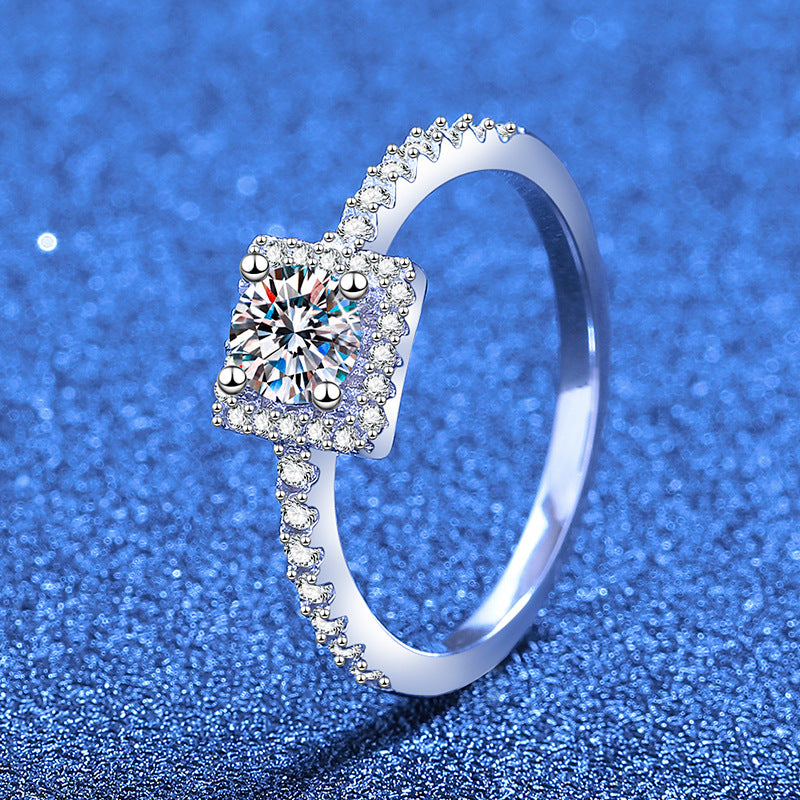 [Riva Jewelry]ZIERLICHER ZUCKERWÜRFEL-MOISSANIT-RING
