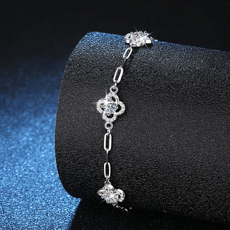[Riva Jewelry]TRIPLE-CLOVER MOISSANITE BRACELET