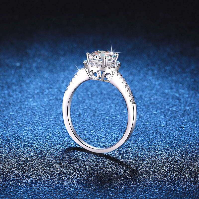 [Riva Jewelry]STRAHLENDER RUNDER HALO-VERLOBUNGSRING MIT MOISSANIT