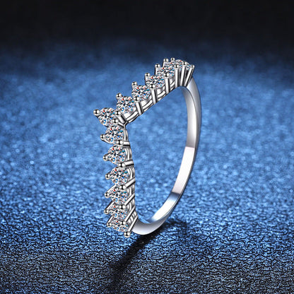 [Riva Jewelry]ELEGANTER V-FÖRMIGER CHEVRON-MOISSANIT-RING