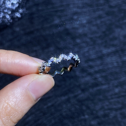 [Riva Jewelry]シックウェーブモアッサナイトエタニティリング