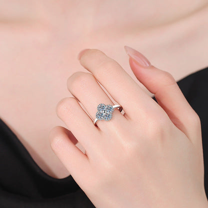 [Riva Jewelry]エレガントな四つ葉のクローバーモアッサナイトリング
