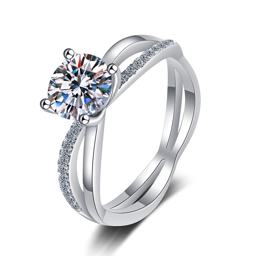 [Riva Jewelry]ELEGANTER 4-KRALLEN KREUZEND MOISSANIT-VERLOBUNGSRING