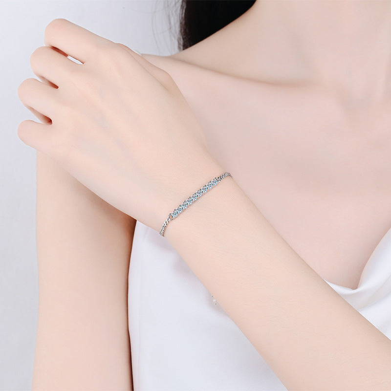 [Riva Jewelry]LÄCHELNDES GEBOGENES MOISSANIT-ARMBAND