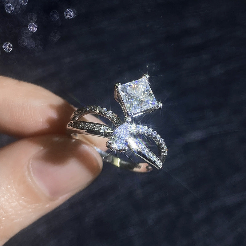 [Riva Jewelry]ELEGANTER DOPPELT VERDREHTER MOISSANITRING