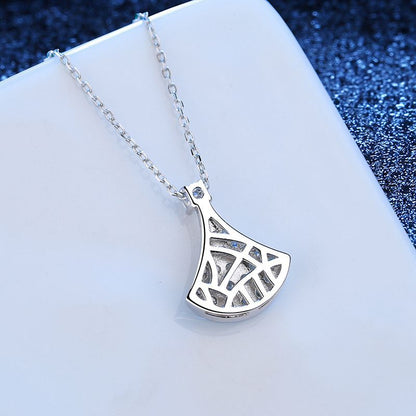 [Riva Jewelry]エレガントな扇形モアッサナイトペンダントネックレス