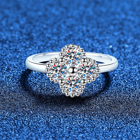 [Riva Jewelry]ELEGANTER KLEEBLATT-MOISSANIT-RING