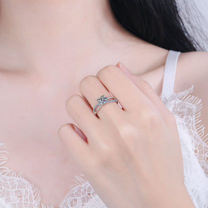[Riva Jewelry]ELEGANTER 4-KRALLEN KREUZEND MOISSANIT-VERLOBUNGSRING