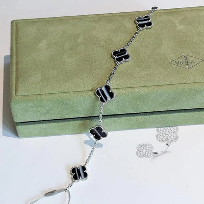 [Riva Jewelry ] CLOVER 5 MOTIF PULSAR STONE BRACELET COLLECTION