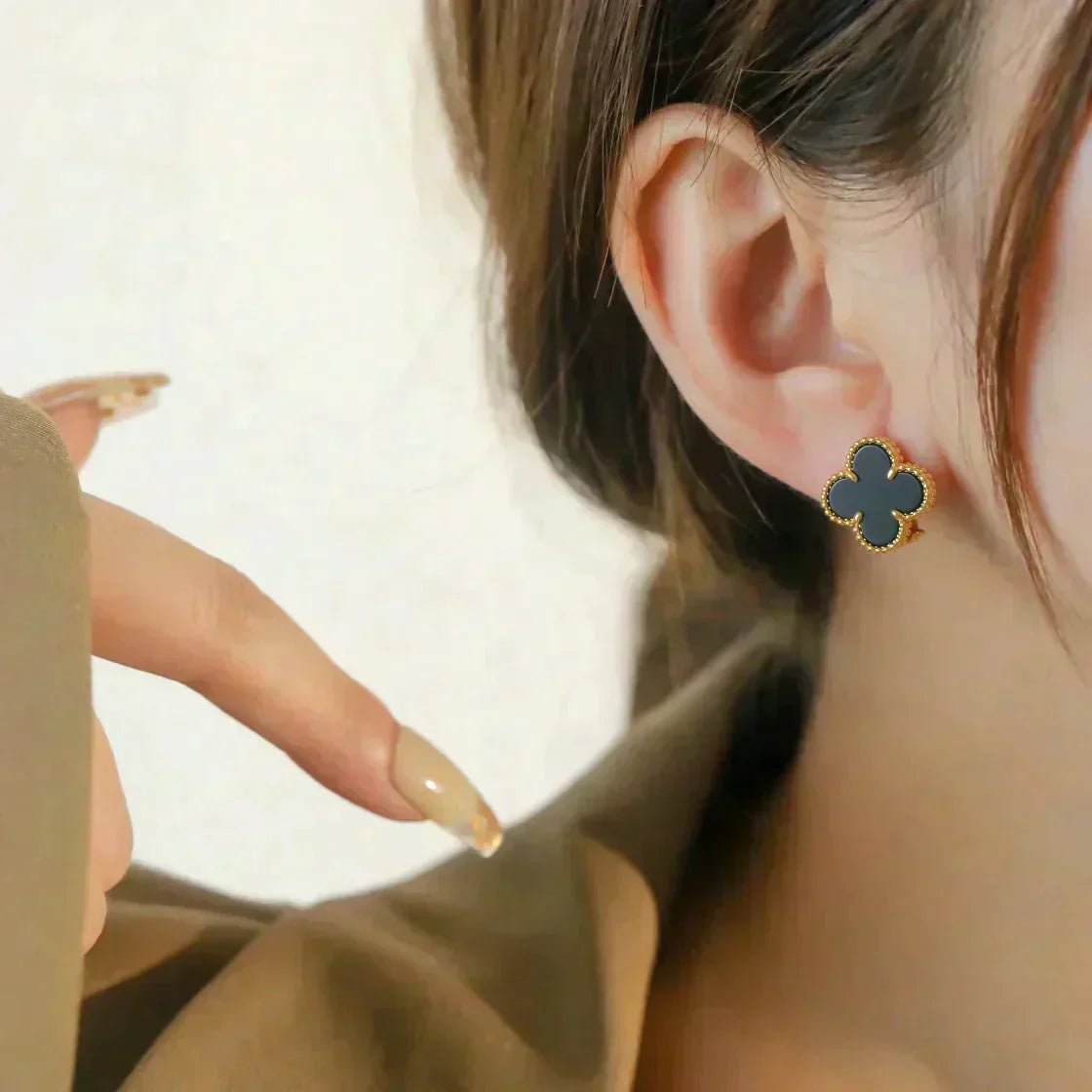 [Riva Jewelry ]CLOVER MEDIUM 1 MOTIFS  ONYX STUD EARRINGS