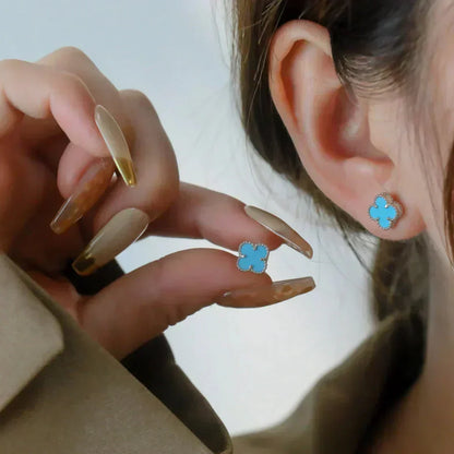 [Riva Jewelry ]CLOVER MINI 9.5MM ONYX STUD EARRINGS SILVER