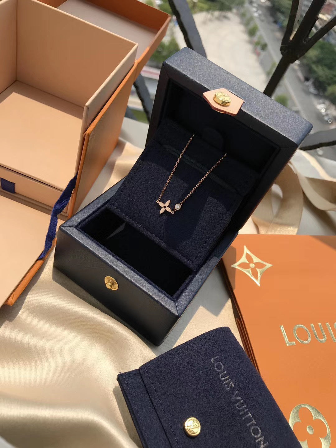 [Riva Jewelry]BLOSSOM ANHÄNGER ROSEGOLD MIT DIAMANTEN