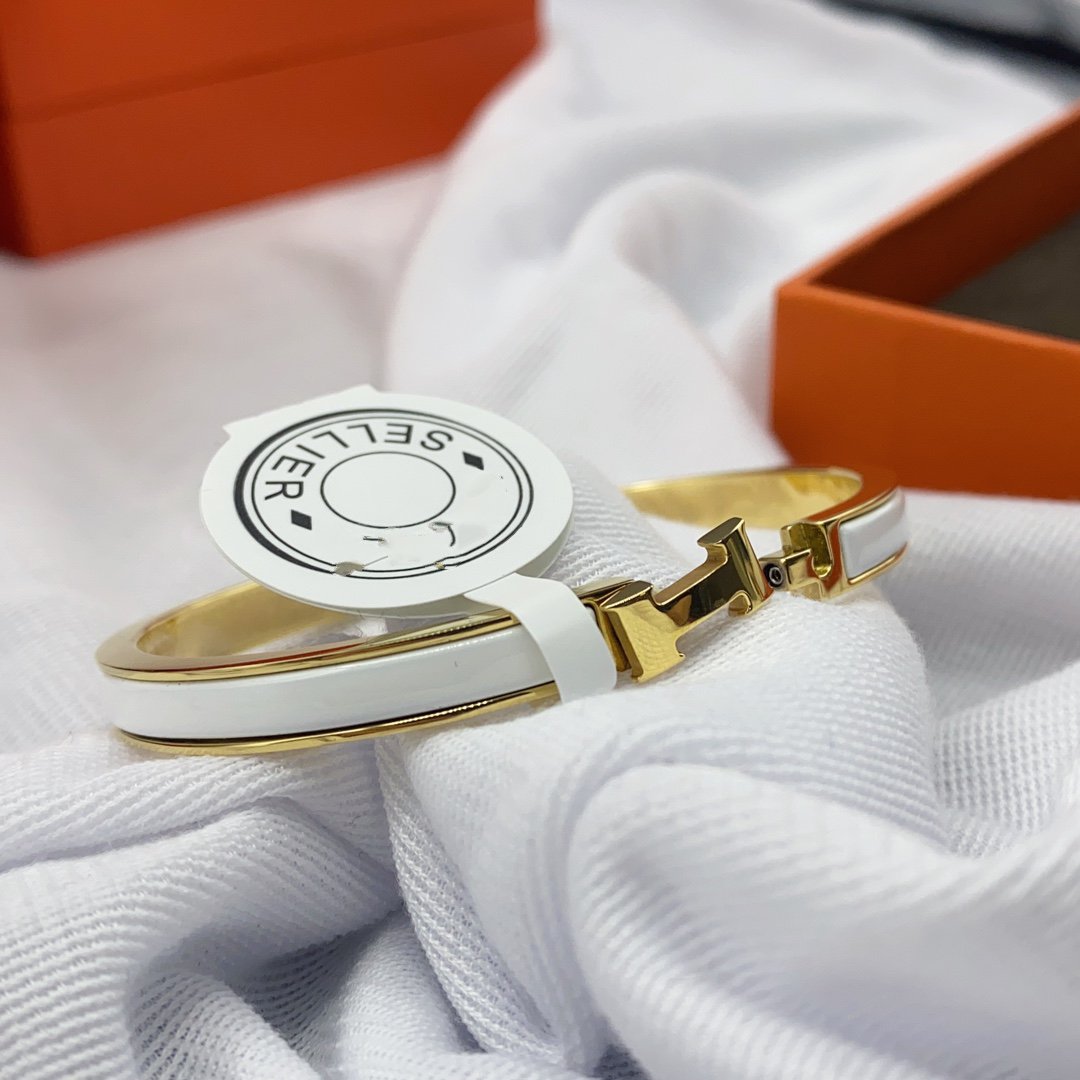 [Riva Jewelry ]CLASSIC HM CLIC WHITE 8MM ENAMEL BRACELET