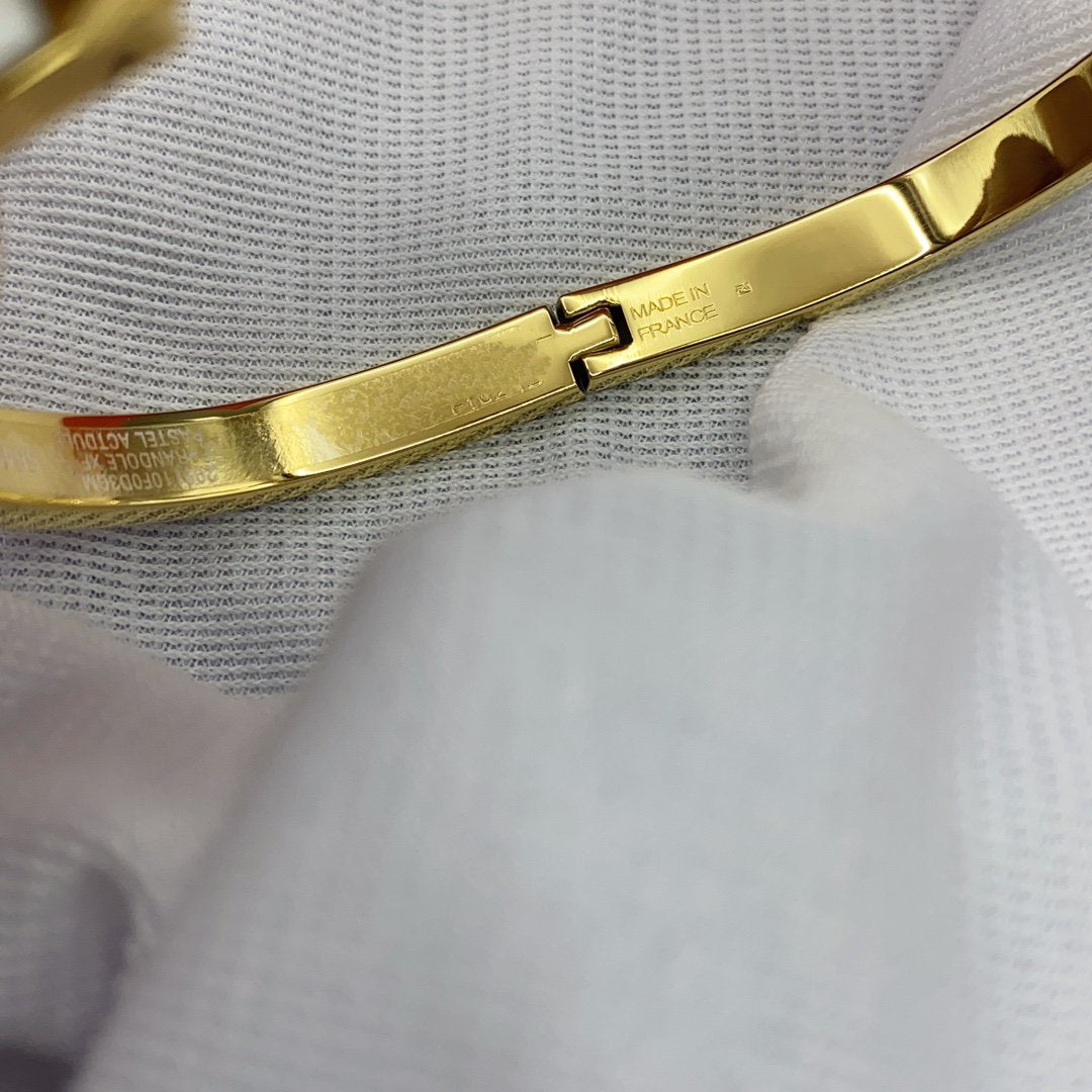 [Riva Jewelry ]CLASSIC HM CLIC WHITE 8MM ENAMEL BRACELET