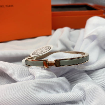[Riva Jewelry ]CLASSIC HM CLIC GREEN 8MM ENAMEL BRACELET