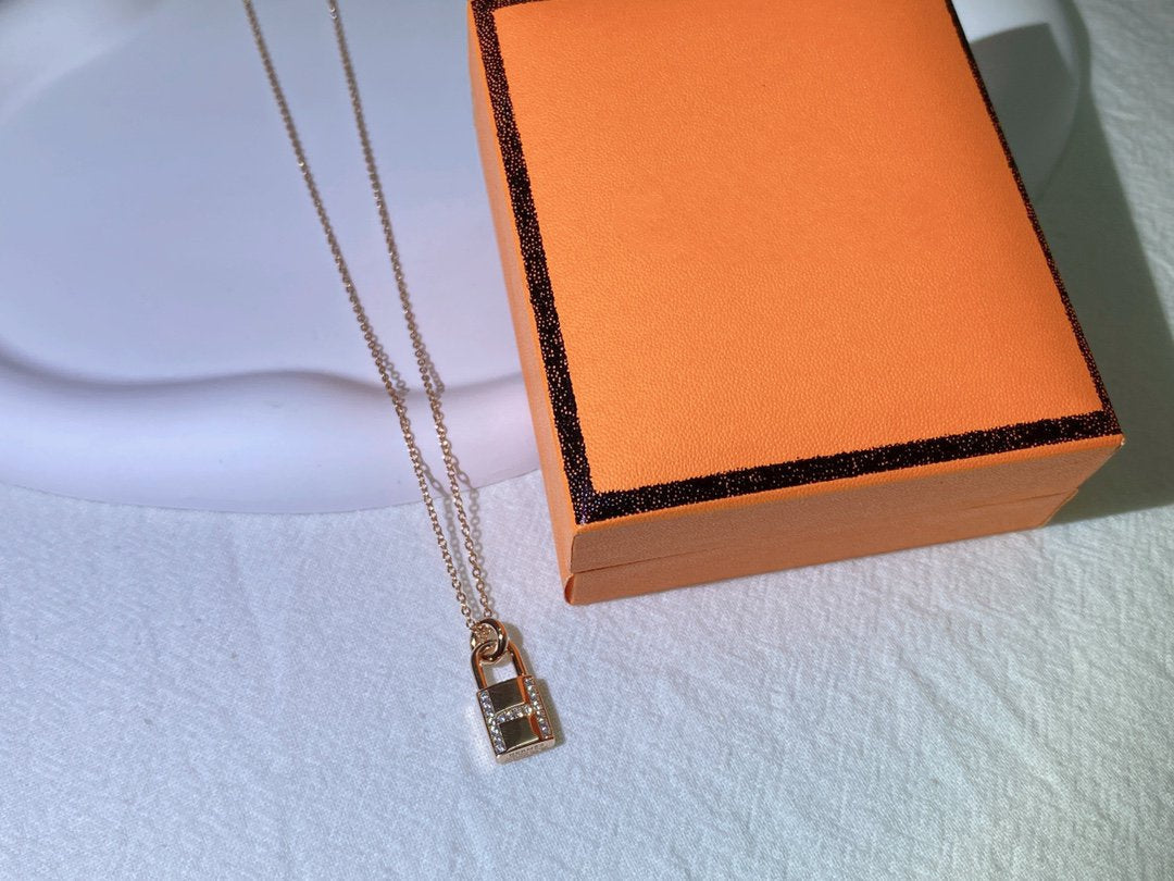 [Riva Jewelry]HM ADVANCED NICHE LOCK HEAD NECKLACE DIAMONDS