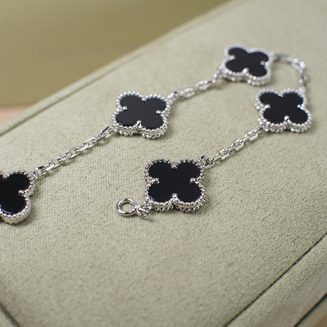 [Riva Schmuck]Glückskleeblatt-Armband mit 5 Motiven - SCHWARZE ONYX-KOLLEKTION