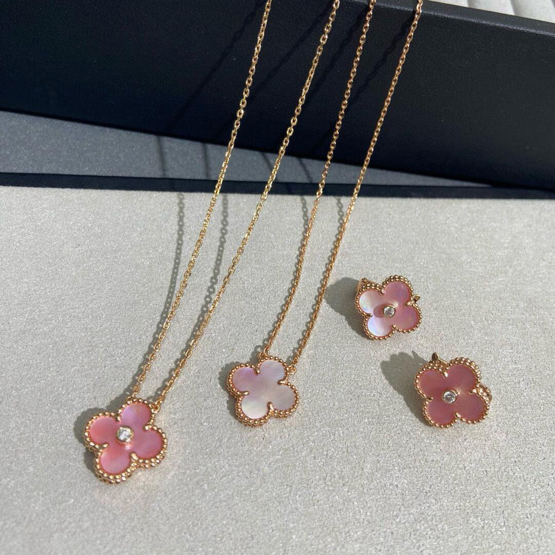 [Riva Jewelry ]CLOVER 15MM DIAMOND PINK MOP NECKLACE