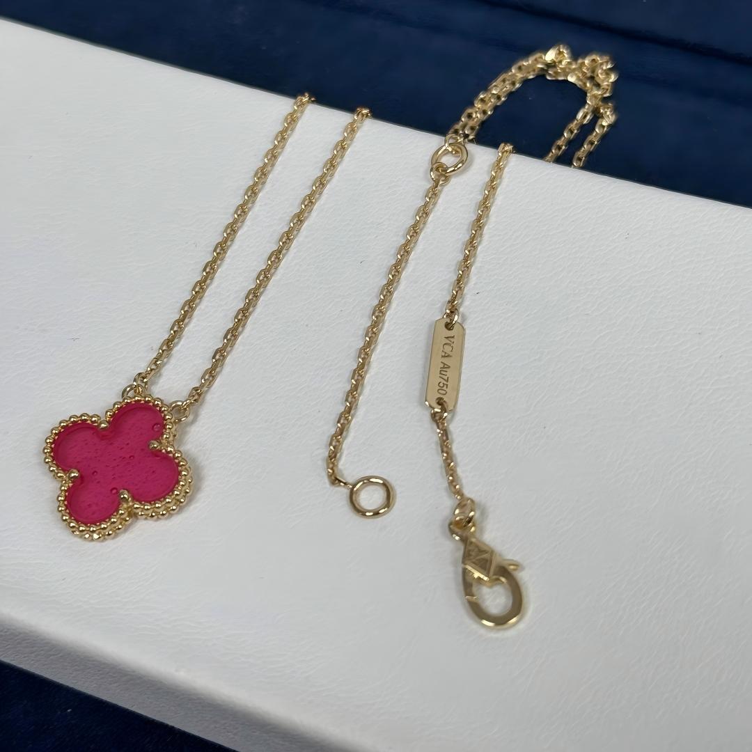 [Riva  Jewelry] NEW CLOVER 15MM PINK ENAMEL NECKLACE