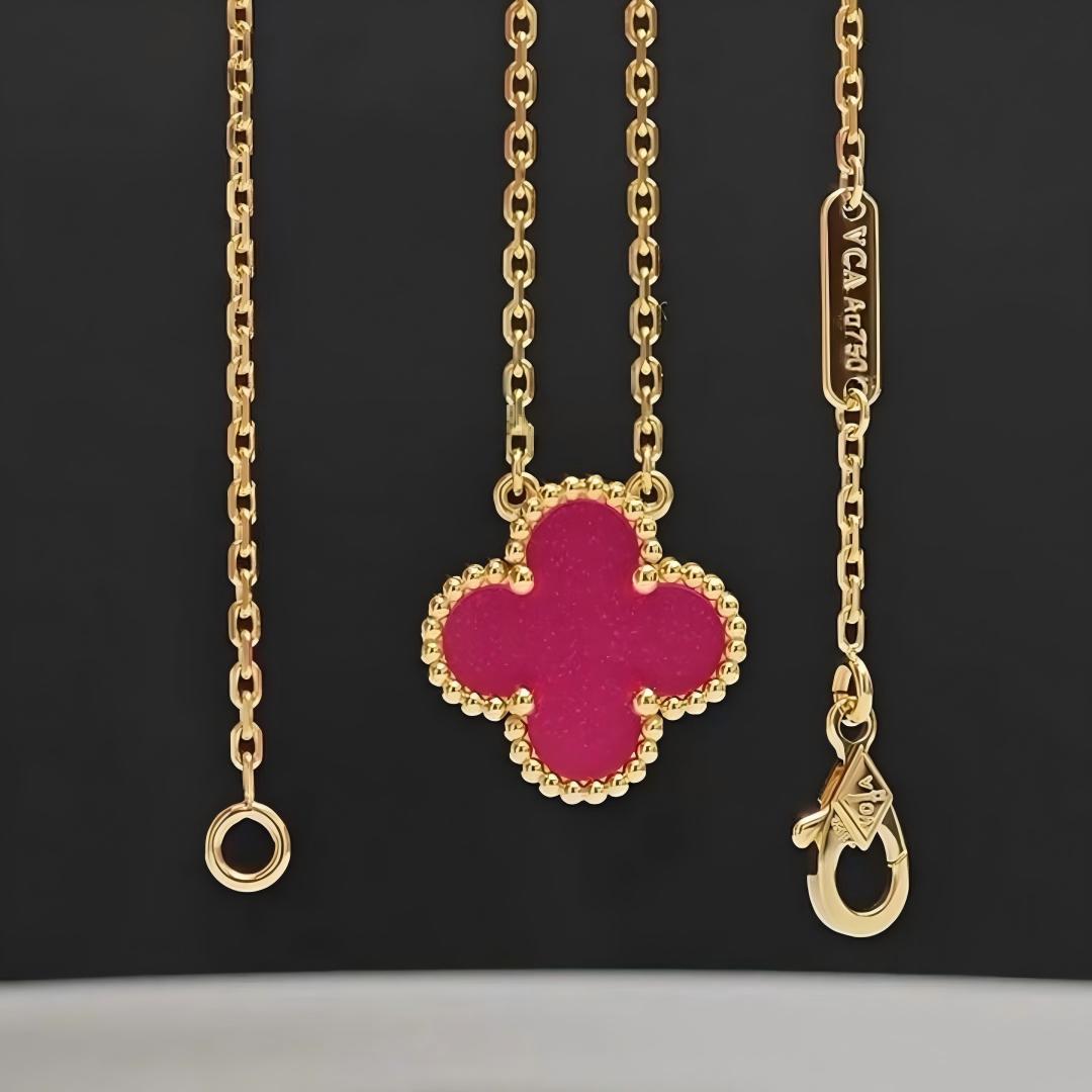 [Riva  Jewelry] NEW CLOVER 15MM PINK ENAMEL NECKLACE