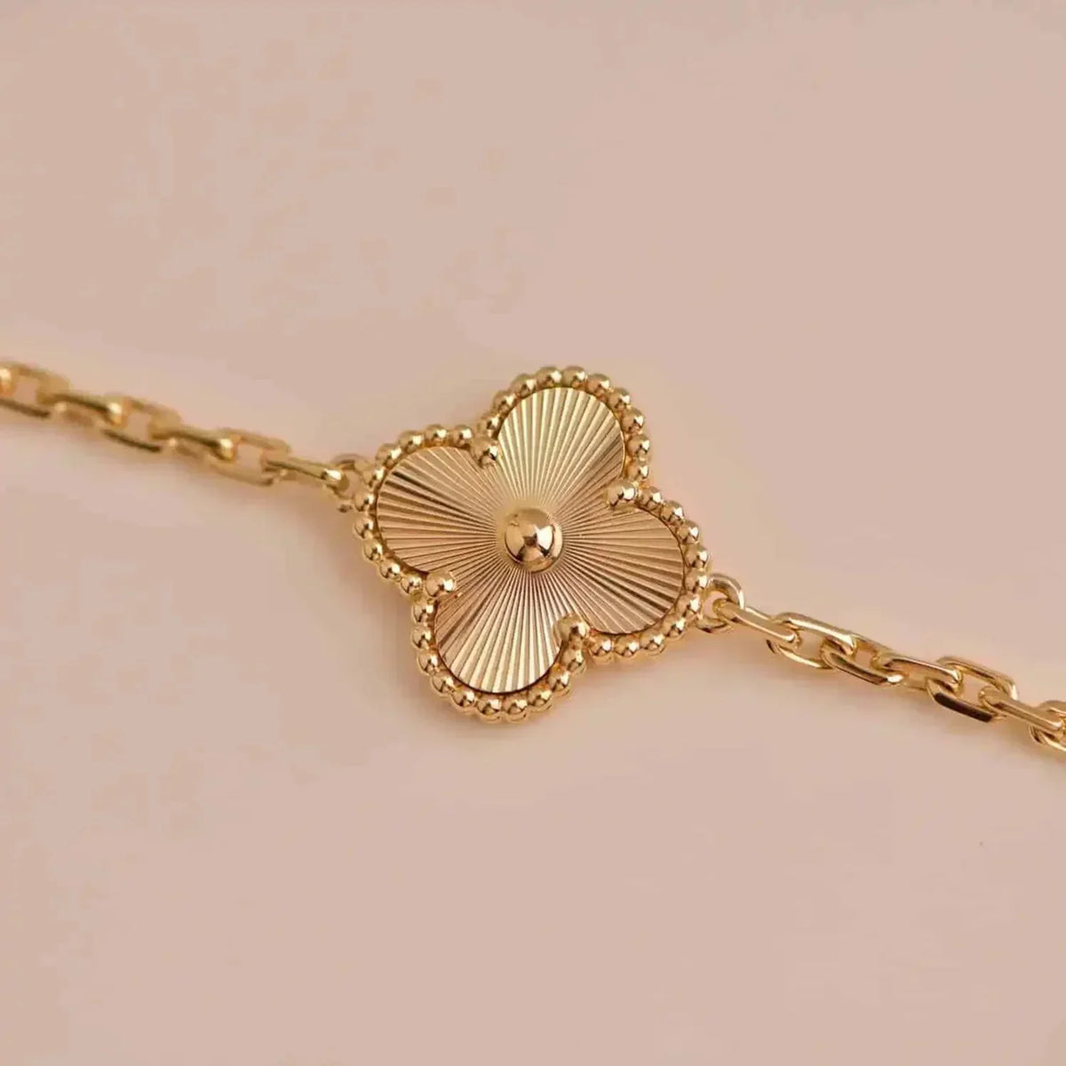 [Riva Jewelry ] CLOVER 5 MOTIF LASER BRACELET COLLECTION