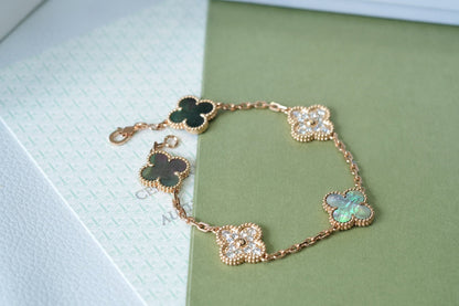 [Riva Jewelry]LUCKY CLOVER 5-MOTIF BRACELET - GREY MOTHER-OF-PEARL COLLECTION