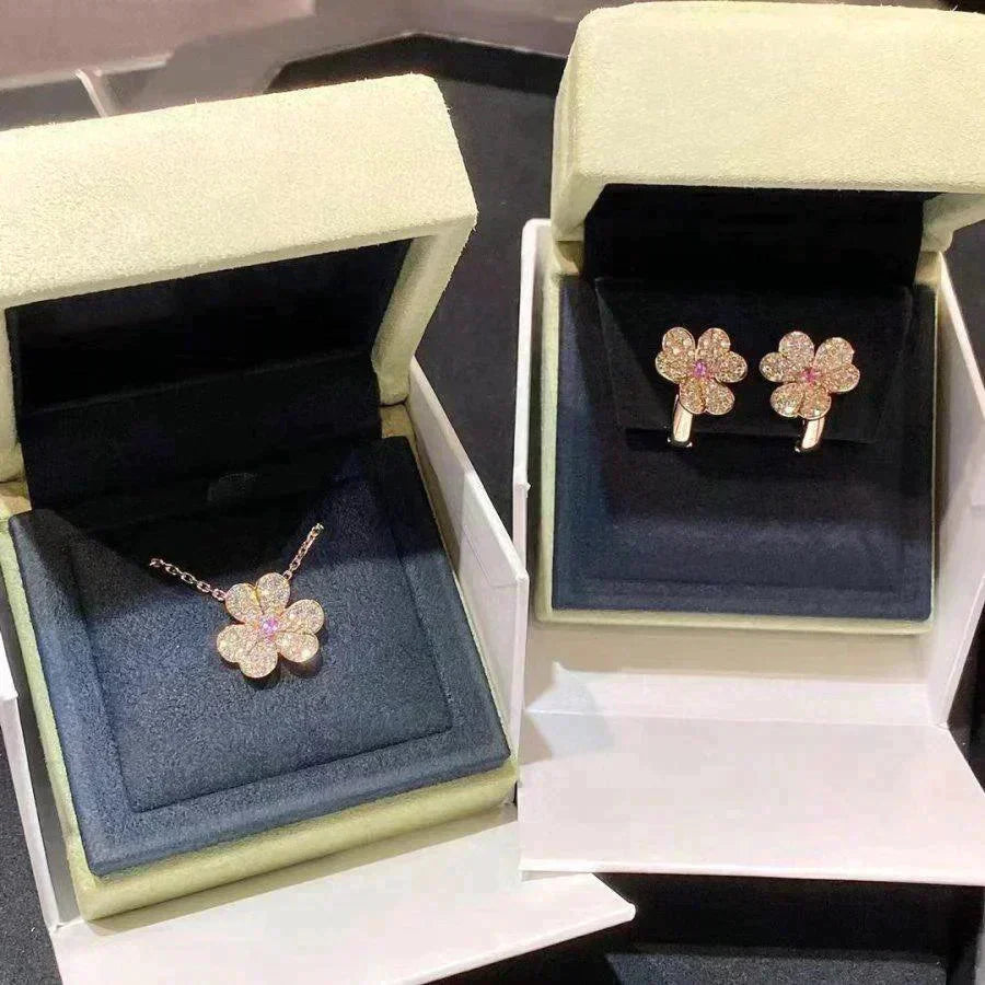 [Riva Jewelry]PAVÉ-DIAMANT-SCHMETTERLING-ANHÄNGERKETTE