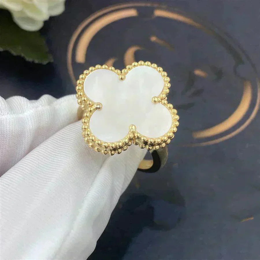 [Riva Jewelry ]CLOVER WHITE MOP RING