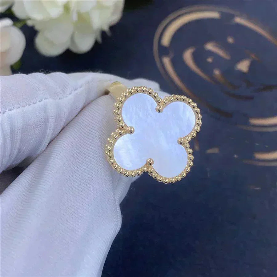 [Riva Jewelry ]CLOVER WHITE MOP RING