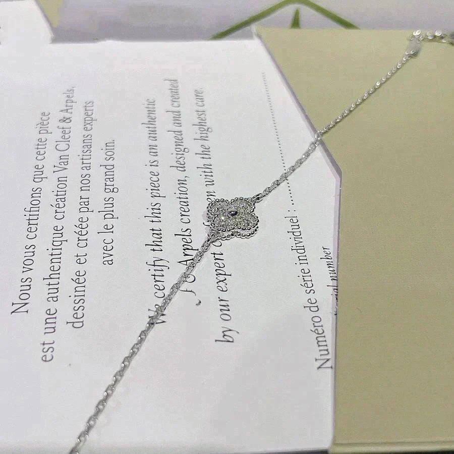 [Riva Jewelry ]CLOVER  SINGLE FLOWER BRACELET SILVER