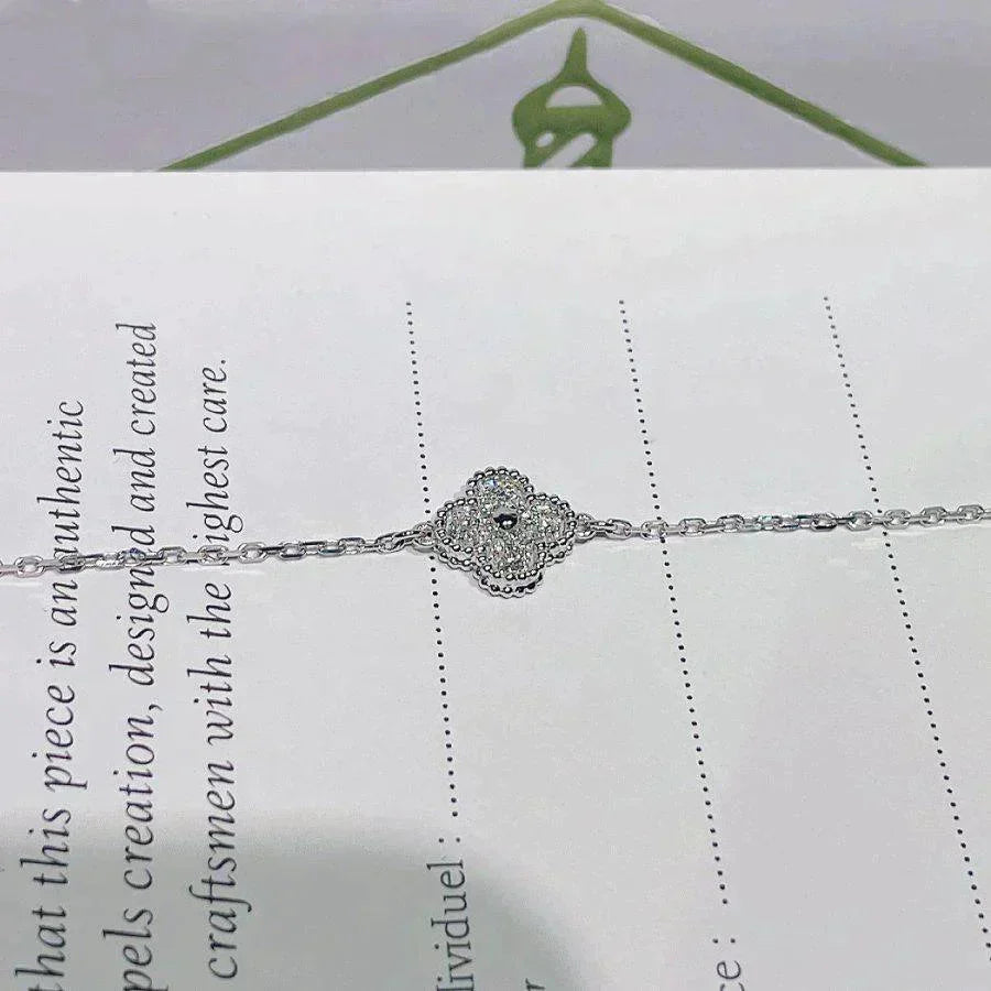 [Riva Jewelry ]CLOVER  SINGLE FLOWER BRACELET SILVER