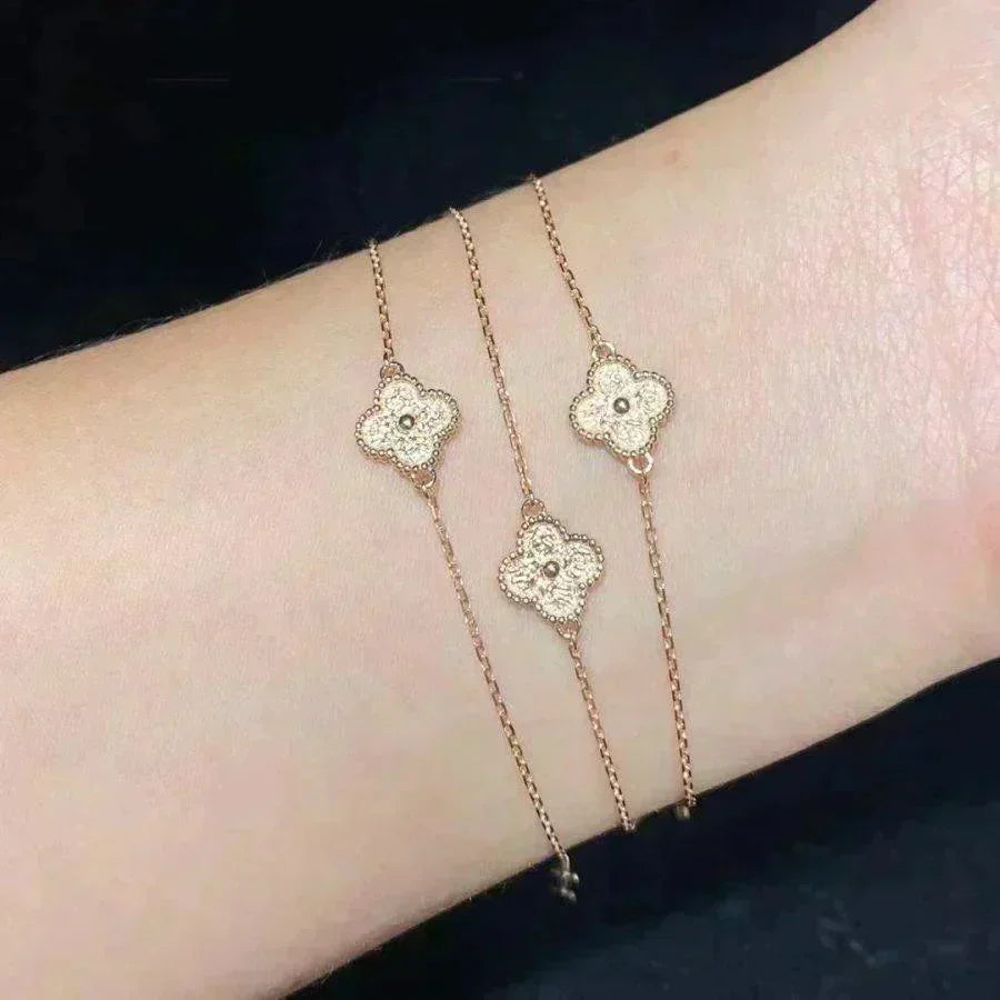 [Riva Jewelry ]CLOVER SINGLE FLOWER BRACELET