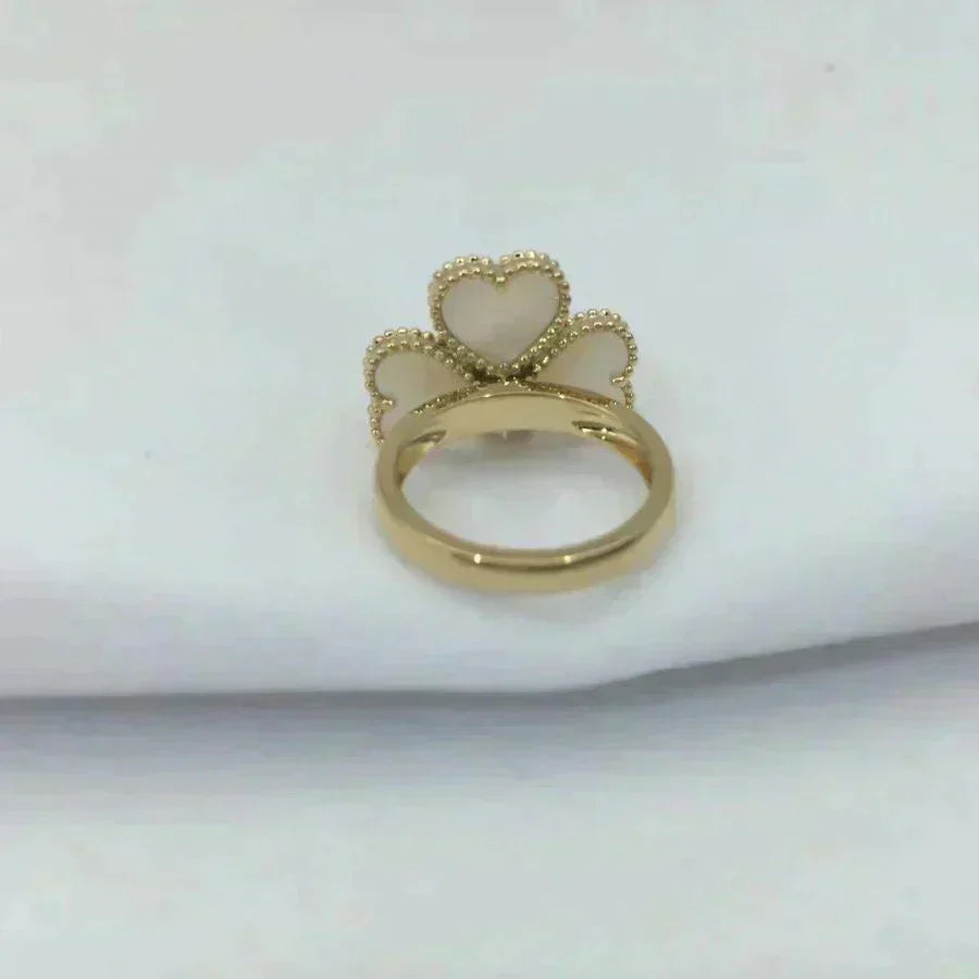 [Riva Jewelry ]SWEET CLOVER WHITE MOP RING