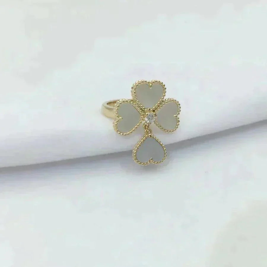 [Riva Jewelry ]SWEET CLOVER WHITE MOP RING