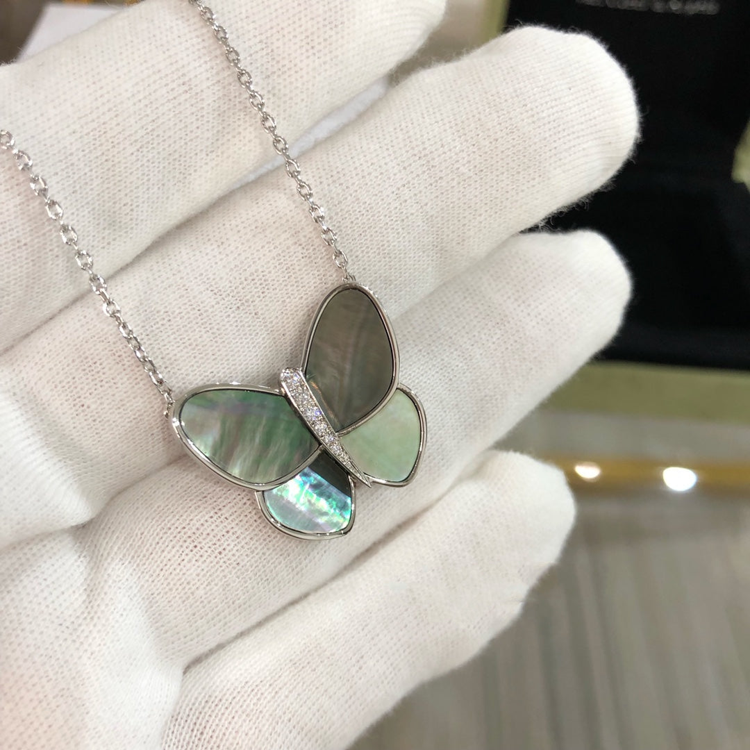 [Riva Jewelry ]LARGE BUTTERFLY SILVER PENDANT DIAMOND NECKLACE