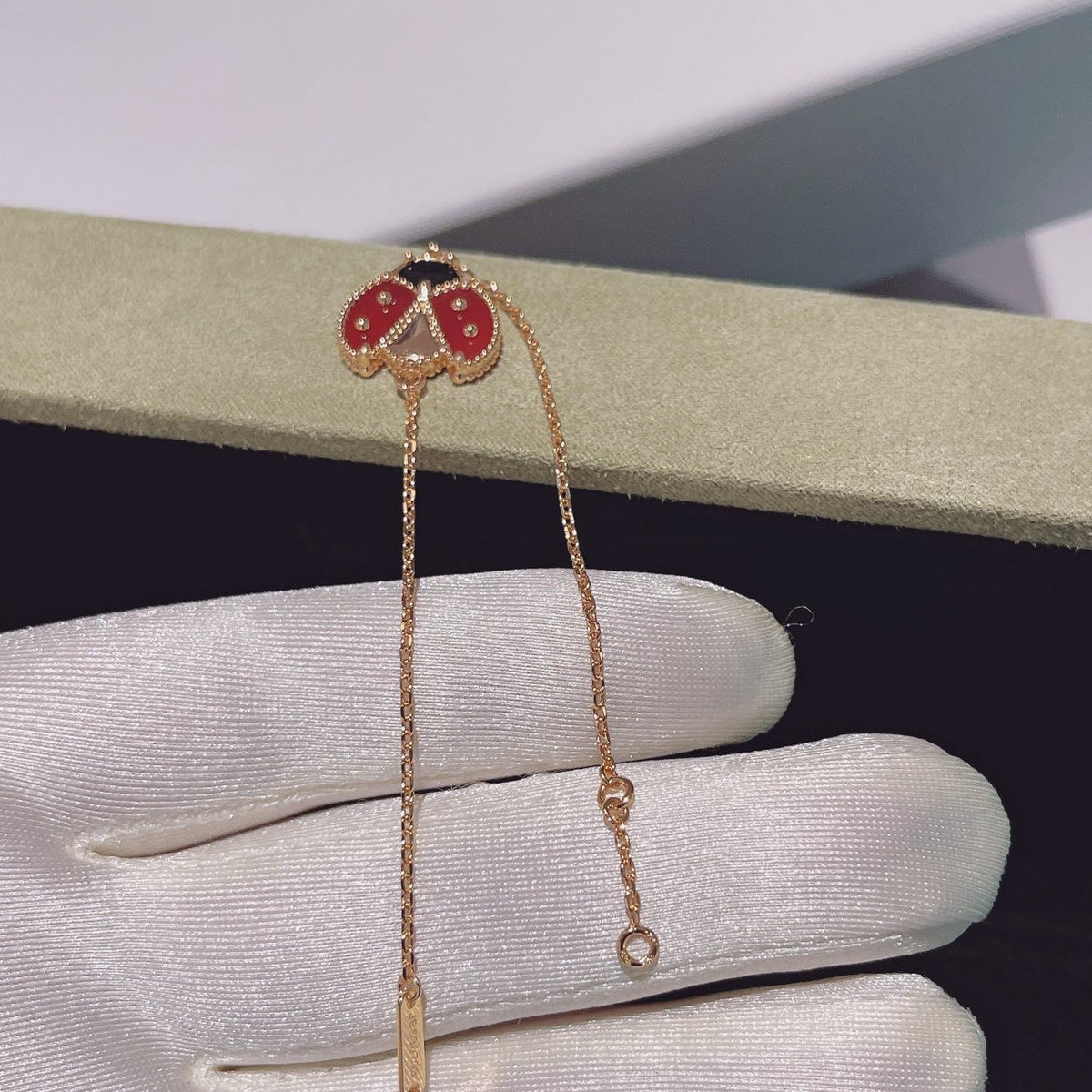 [Riva Jewelry ]LUCKY SPRING 1 MOTIF PINK GOLD BRACELET